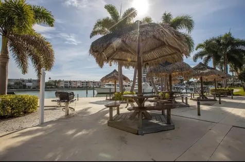 7700 Sun Island Drive S South Pasadena FL 33707