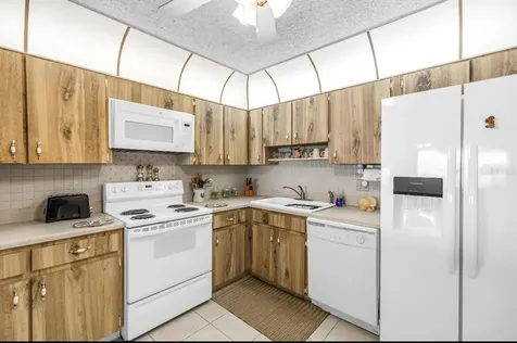 7700 Sun Island Drive S South Pasadena FL 33707