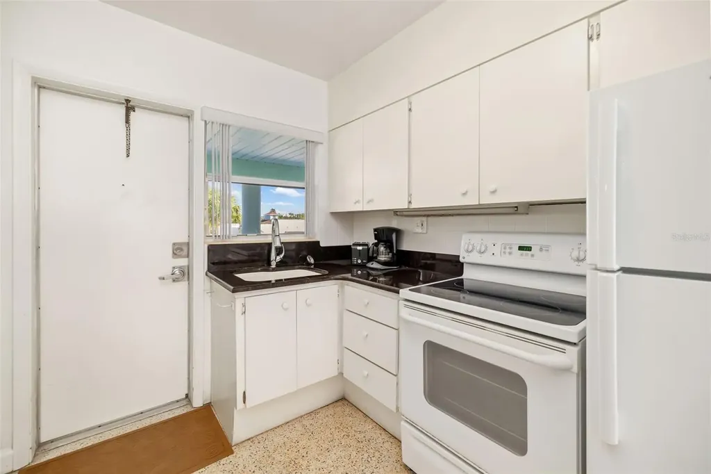 3155 Gulf Of Mexico Drive Longboat Key FL 34228