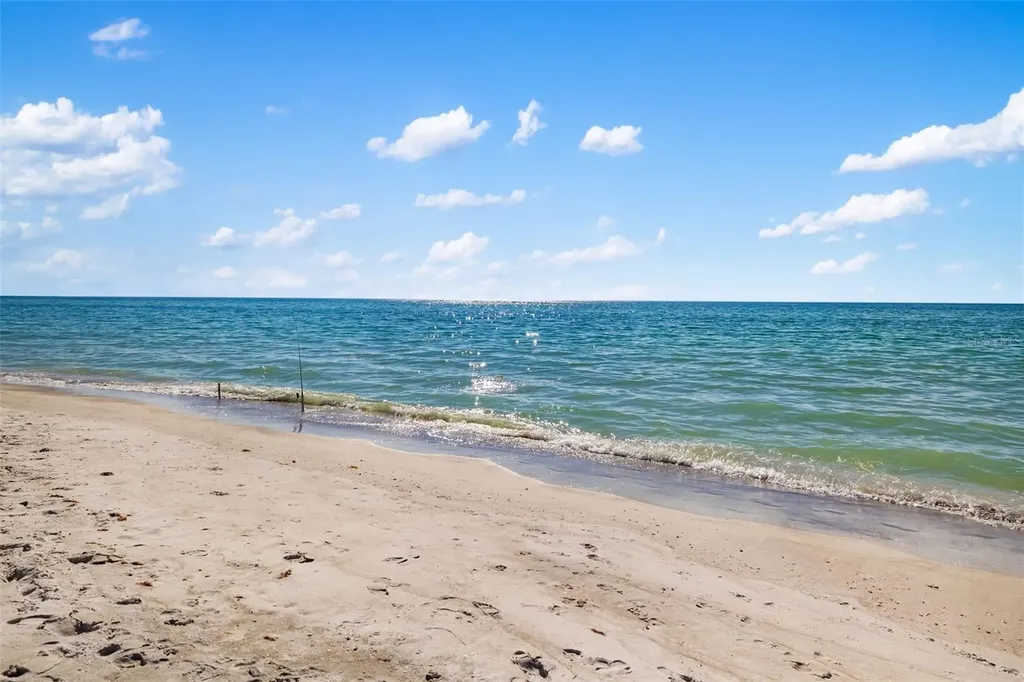 3155 Gulf Of Mexico Drive Longboat Key FL 34228