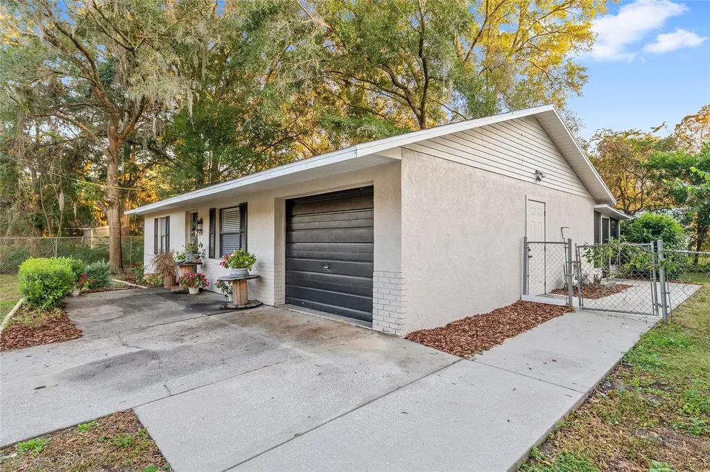5300 SE 102nd Place Belleview FL 34420