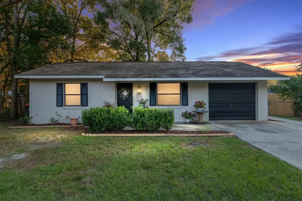 5300 SE 102nd Place Belleview FL 34420