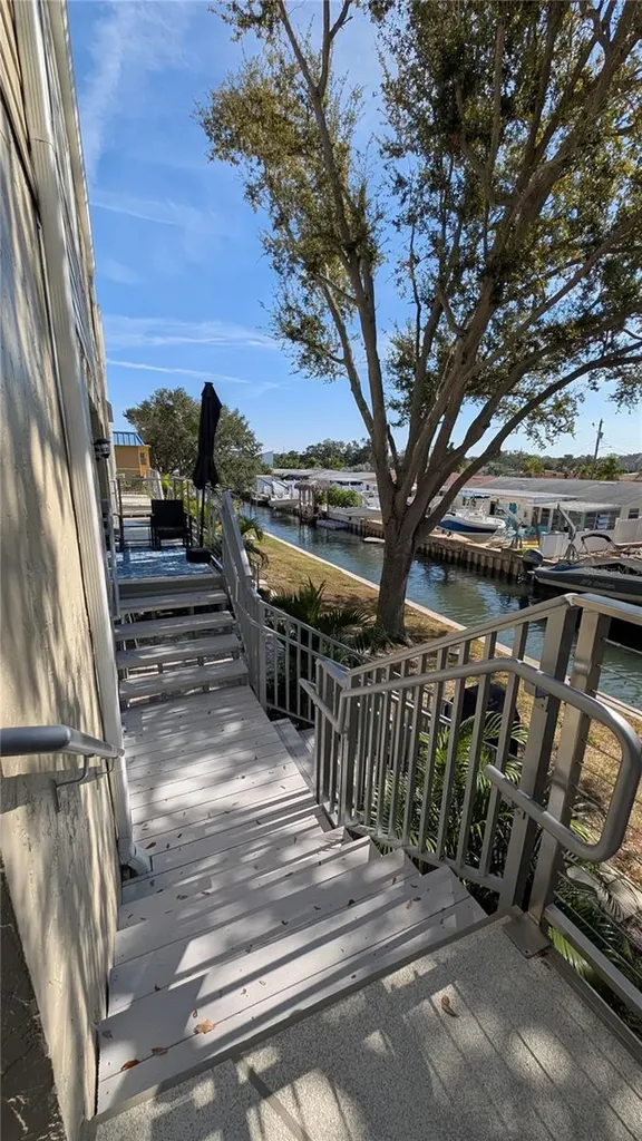 433 S Paula Drive Dunedin FL 34698