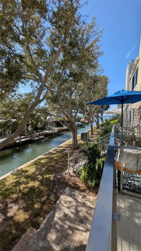 433 S Paula Drive Dunedin FL 34698