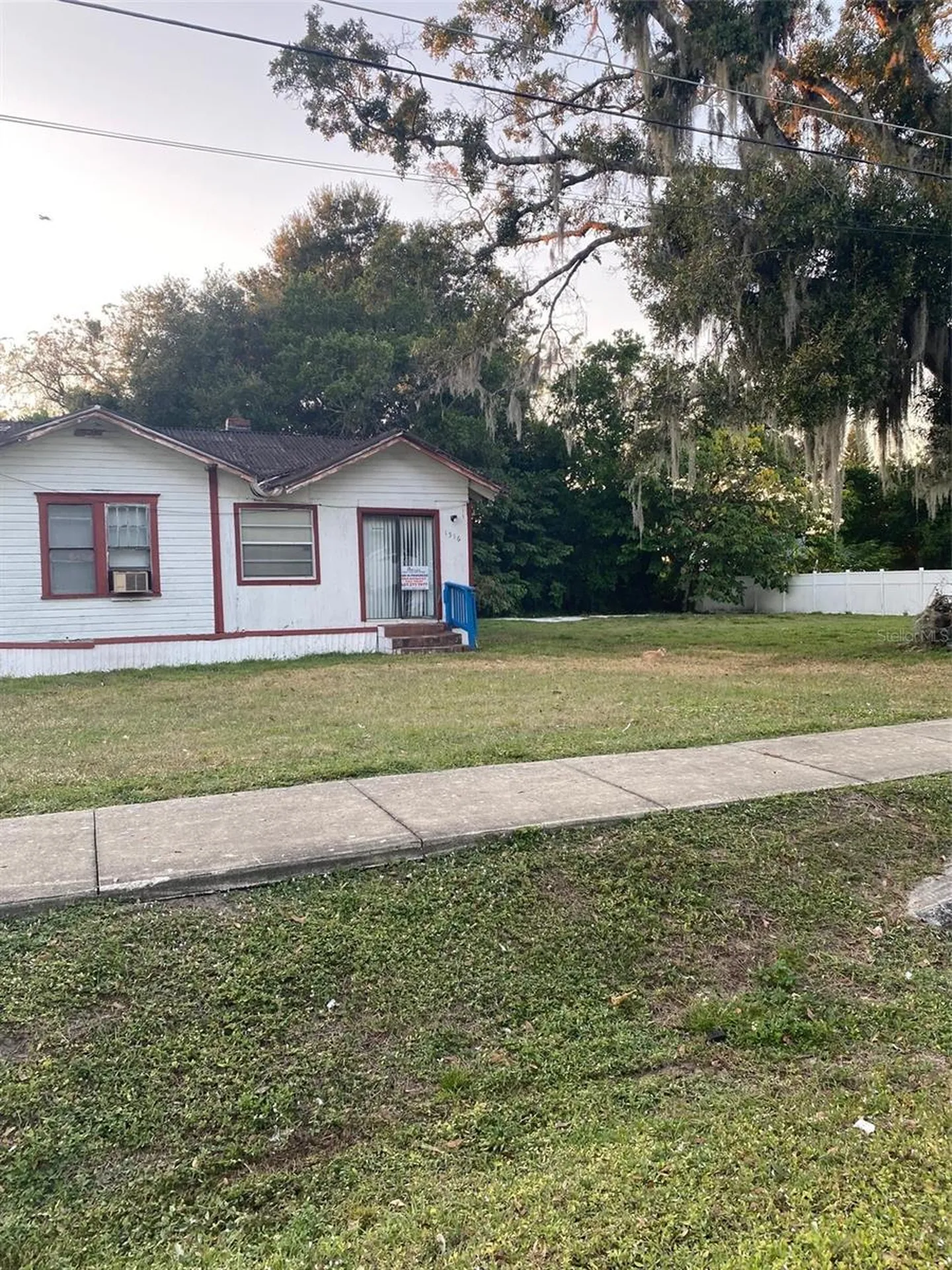 1516 Regan Avenue Orlando FL 32807