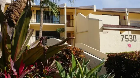 7530 Sunshine Skyway Lane S St Petersburg FL 33711