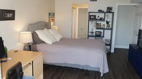 7530 Sunshine Skyway Lane S St Petersburg FL 33711