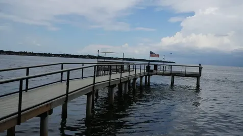 7530 Sunshine Skyway Lane S St Petersburg FL 33711