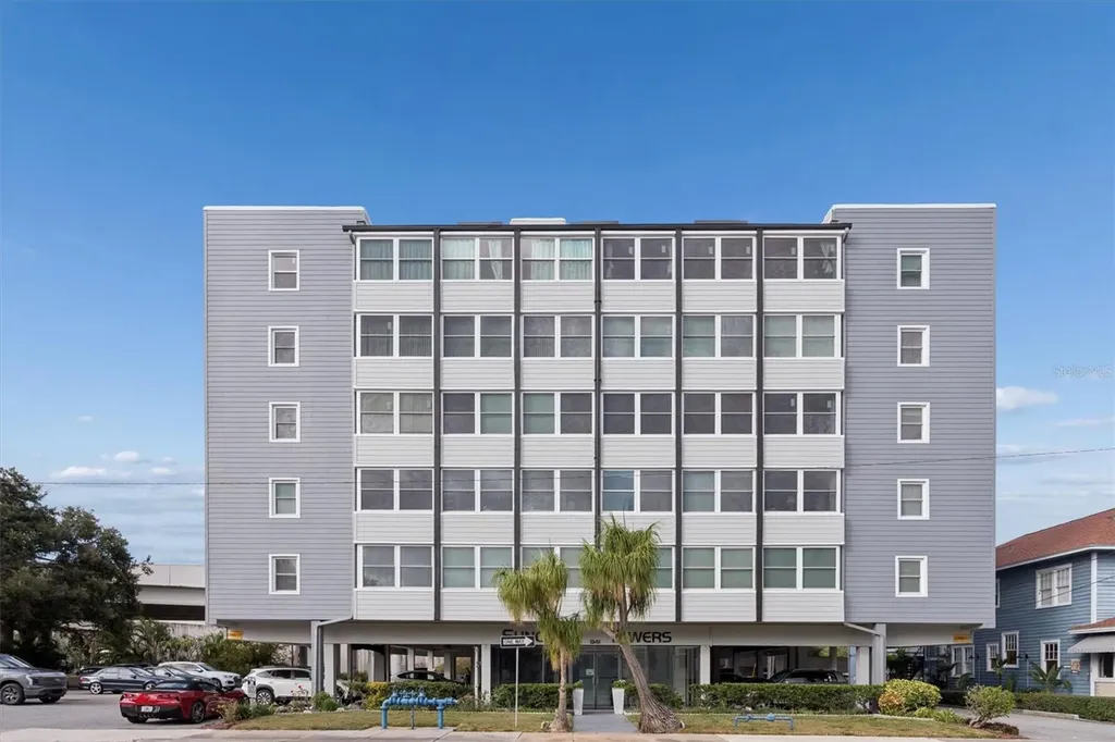 841 4th Avenue N St Petersburg FL 33701