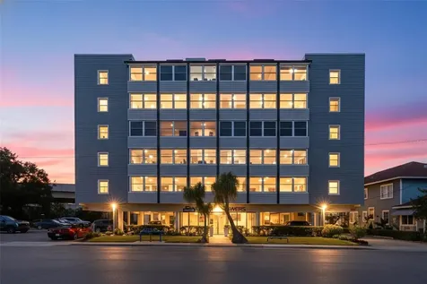 841 4th Avenue N St Petersburg FL 33701