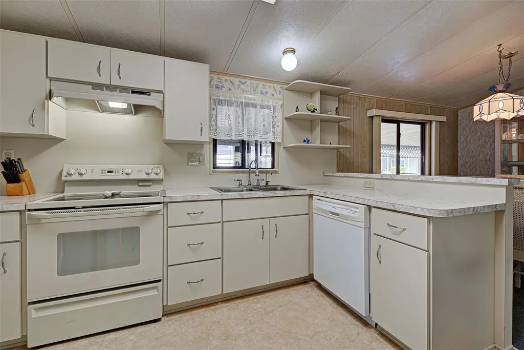 137 N Fiji Circle Englewood FL 34223