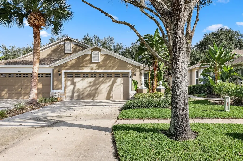 5926 Phoebenest Drive Lithia FL 33547