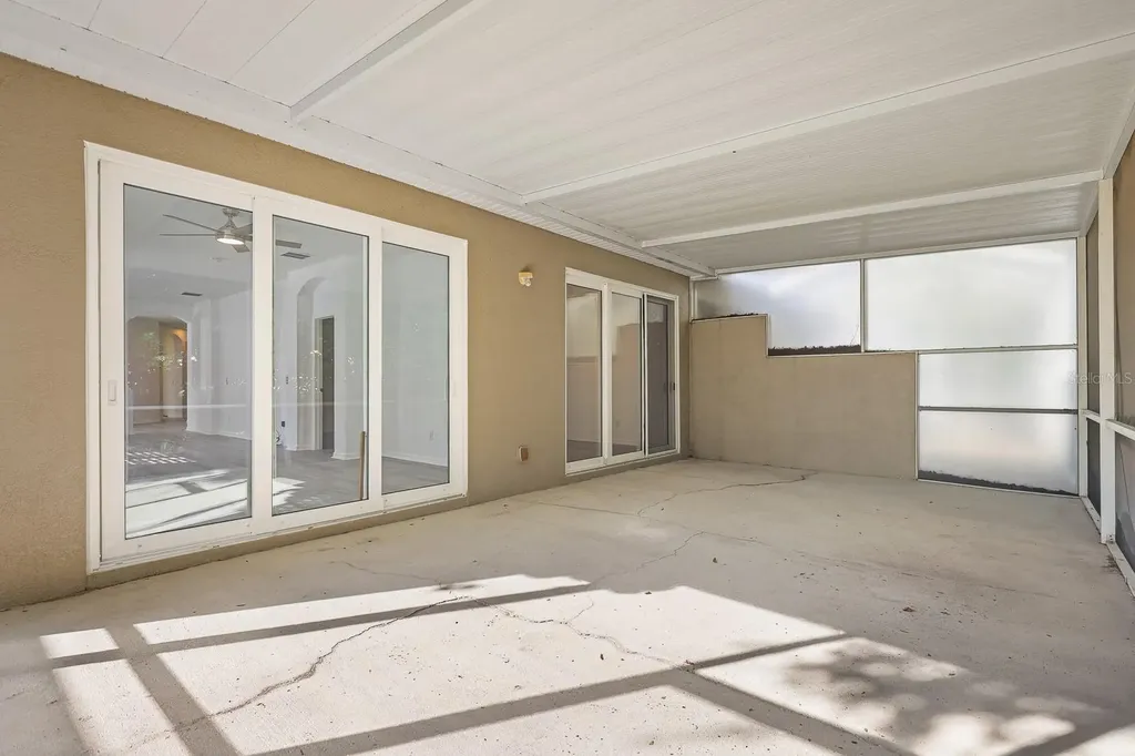 5926 Phoebenest Drive Lithia FL 33547