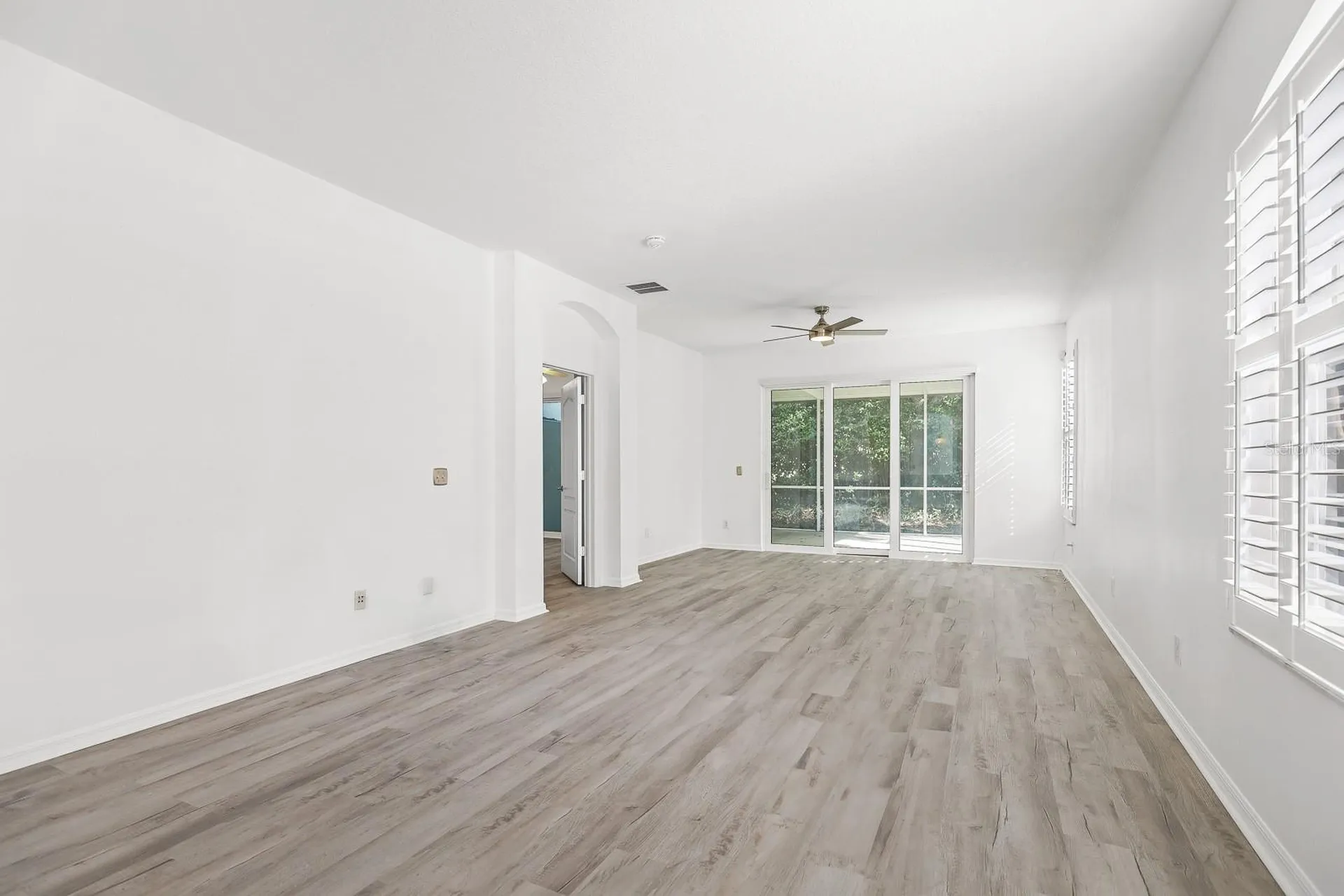 5926 Phoebenest Drive Lithia FL 33547