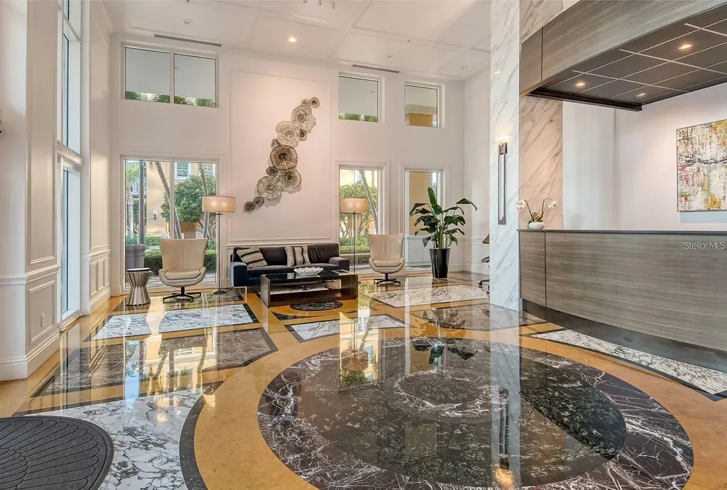 800 N Tamiami Trail Sarasota FL 34236