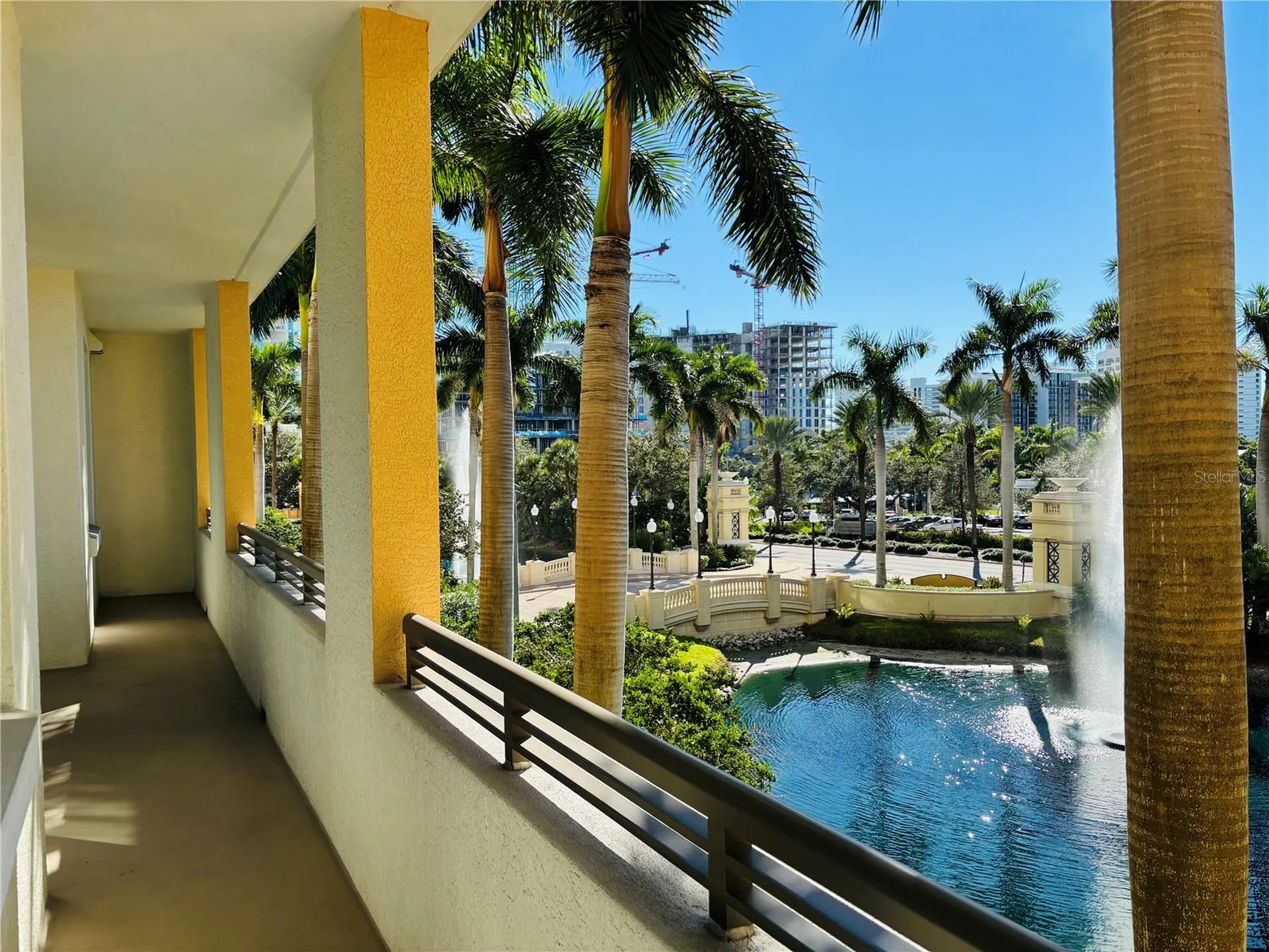 800 N Tamiami Trail Sarasota FL 34236