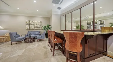 800 N Tamiami Trail Sarasota FL 34236