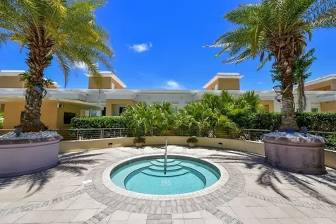 800 N Tamiami Trail Sarasota FL 34236