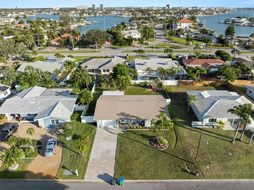 10121 4th Street E Treasure Island FL 33706