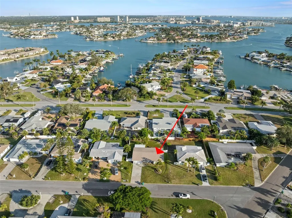10121 4th Street E Treasure Island FL 33706
