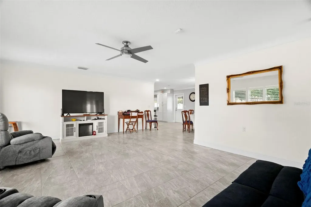 10121 4th Street E Treasure Island FL 33706