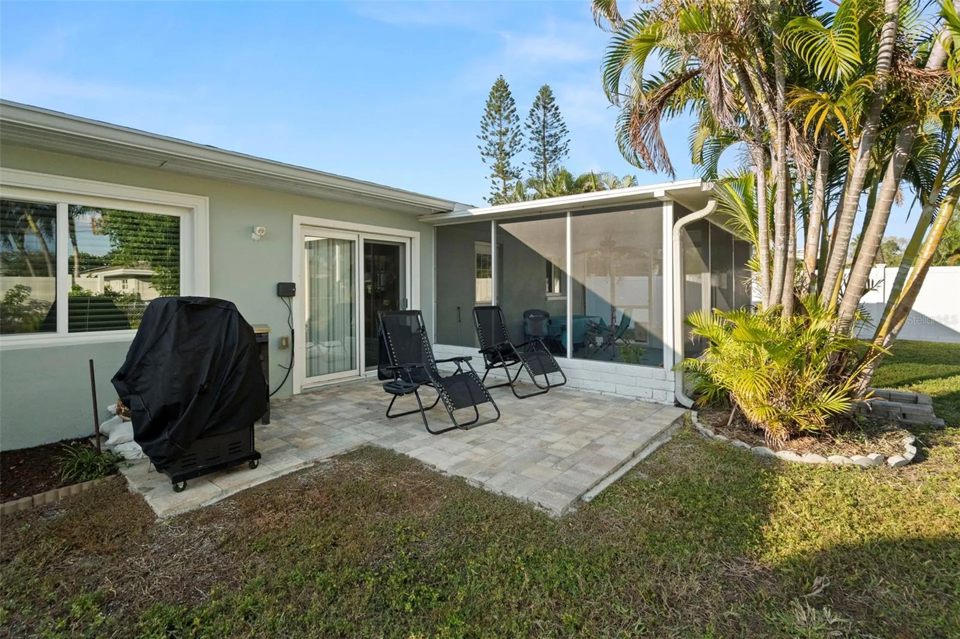 10121 4th Street E Treasure Island FL 33706