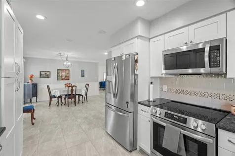 10121 4th Street E Treasure Island FL 33706