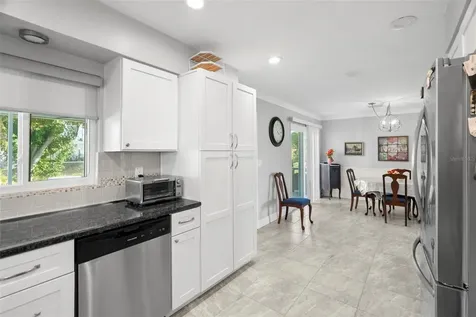 10121 4th Street E Treasure Island FL 33706