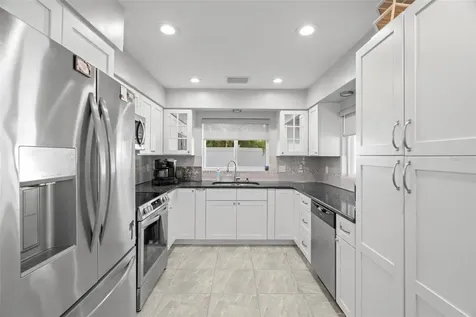 10121 4th Street E Treasure Island FL 33706