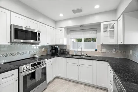 10121 4th Street E Treasure Island FL 33706