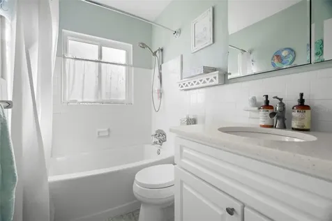 10121 4th Street E Treasure Island FL 33706
