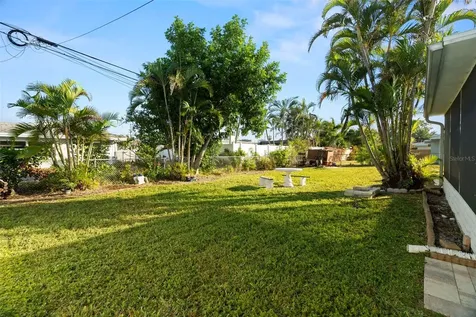 10121 4th Street E Treasure Island FL 33706