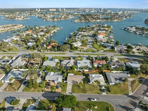 10121 4th Street E Treasure Island FL 33706