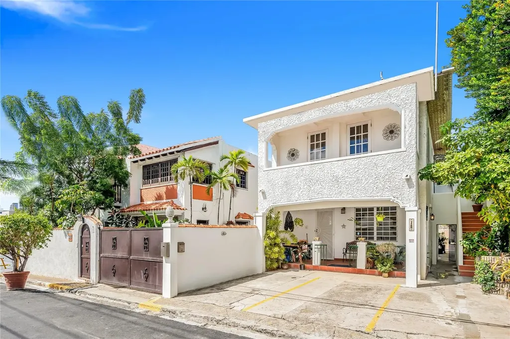 18 & 20 Calle Yardley Place San Juan PR 00911