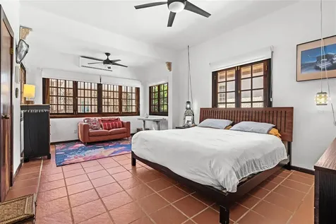 18 & 20 Calle Yardley Place San Juan PR 00911