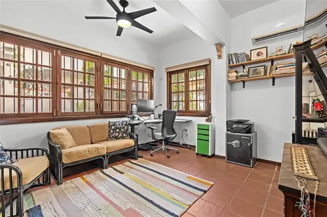 18 & 20 Calle Yardley Place San Juan PR 00911