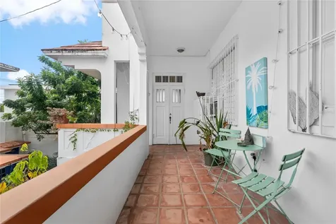 18 & 20 Calle Yardley Place San Juan PR 00911
