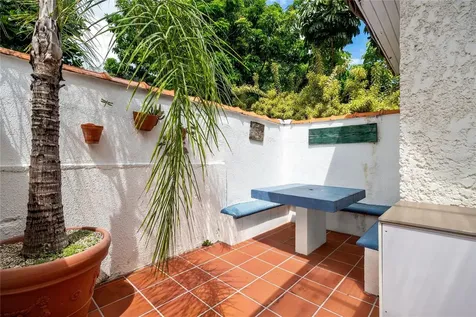 18 & 20 Calle Yardley Place San Juan PR 00911