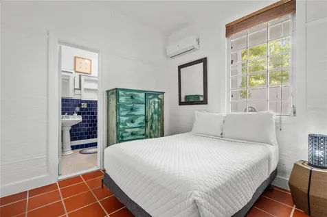 18 & 20 Calle Yardley Place San Juan PR 00911