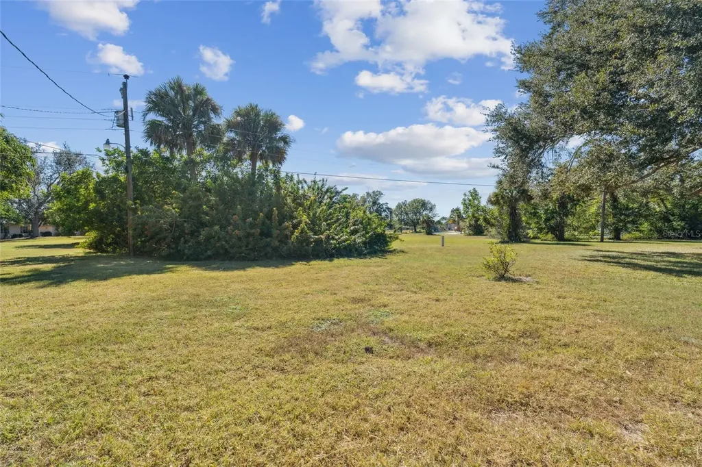 235 Thistle Court Lehigh Acres FL 33936
