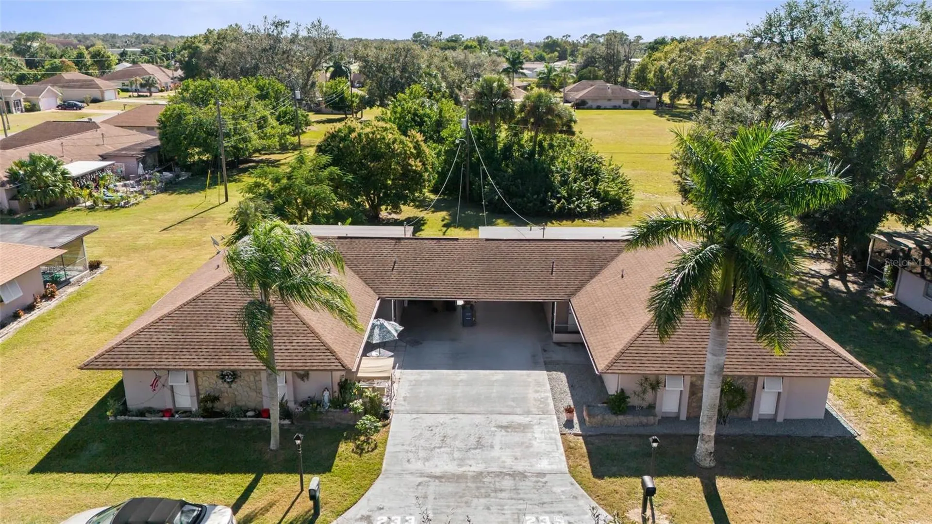 235 Thistle Court Lehigh Acres FL 33936