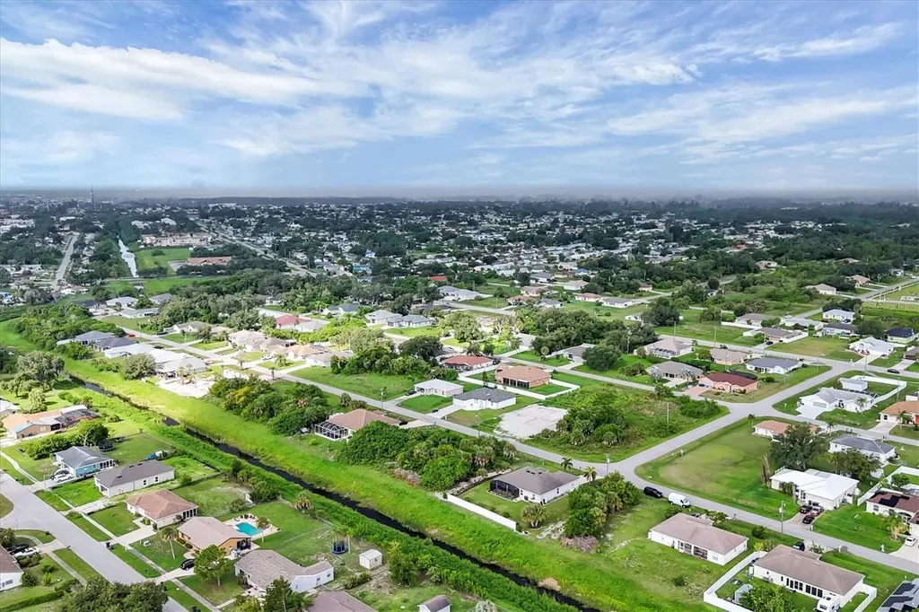 2694 Hopwood Road North Port FL 34287