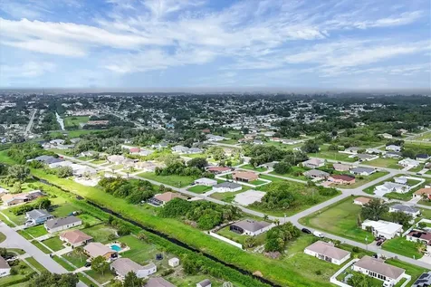 2694 Hopwood Road North Port FL 34287