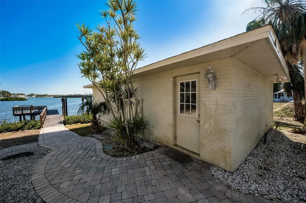 1302 Belcher Drive Tarpon Springs FL 34689