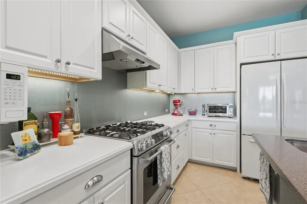 1932 Orange Lake Cove Bradenton FL 34211