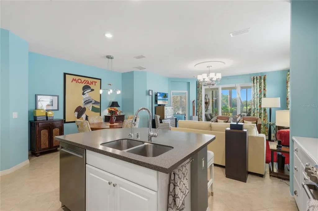 1932 Orange Lake Cove Bradenton FL 34211