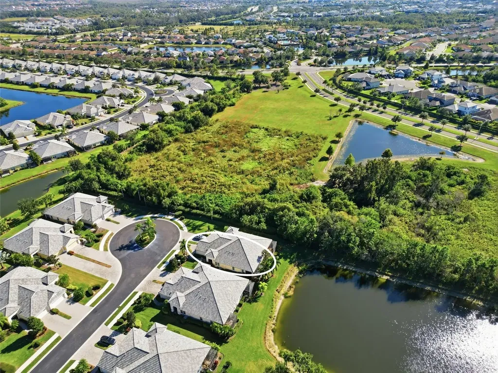 1932 Orange Lake Cove Bradenton FL 34211