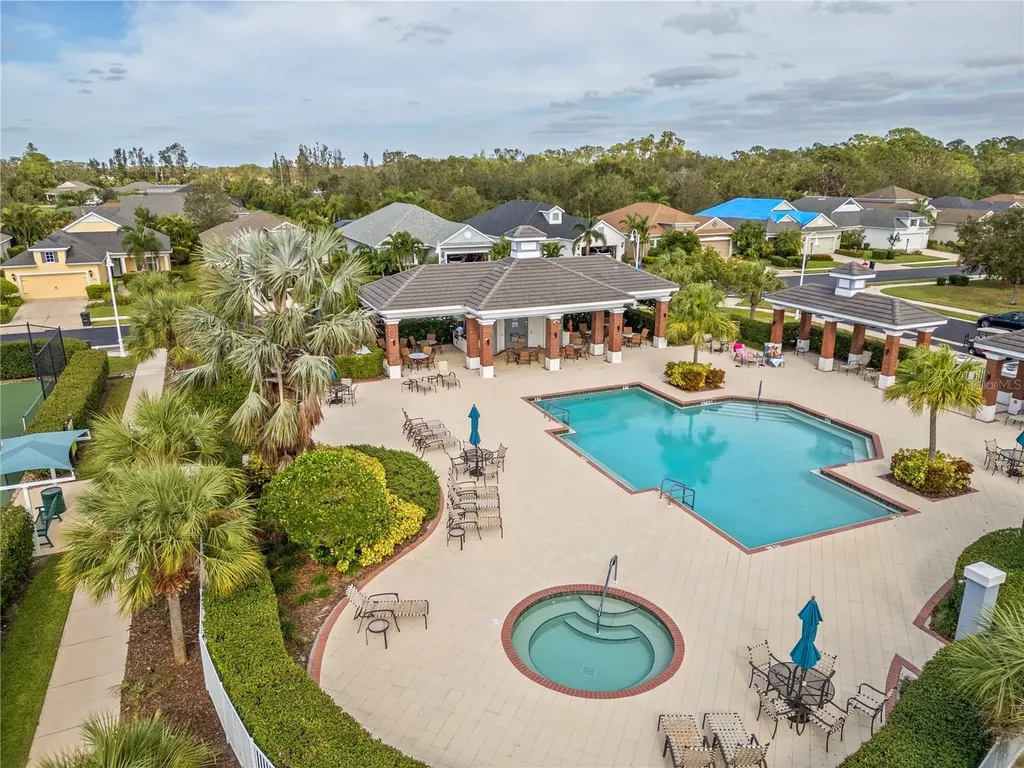 1932 Orange Lake Cove Bradenton FL 34211