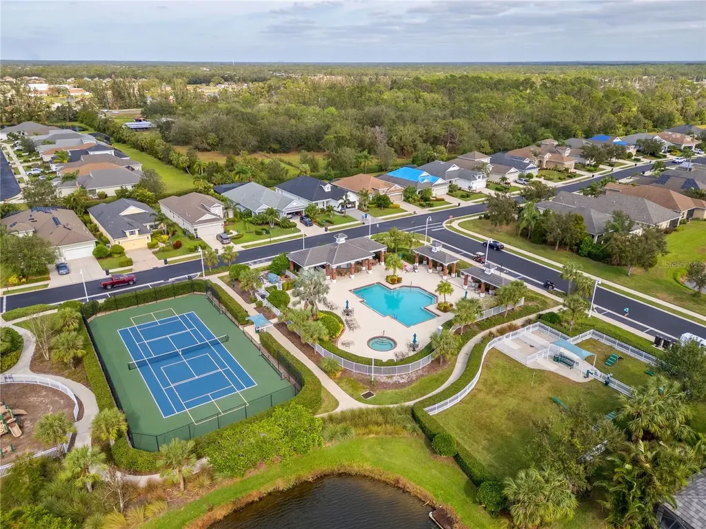 1932 Orange Lake Cove Bradenton FL 34211
