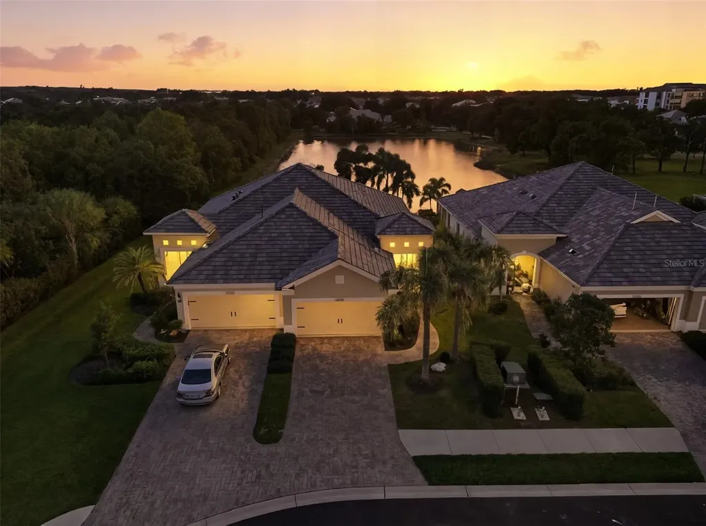 1932 Orange Lake Cove Bradenton FL 34211